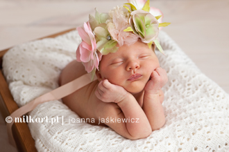 fotografia-noworodkowa-sesja-noworodka-poznan-sesja-zdejciowa-noworodka-sesje-noworodkow-noworodkowe-fotografia-niemowleca-sesja-fotograficzna-dziecka-sesja-ciazowa-fotografia-ciazowa